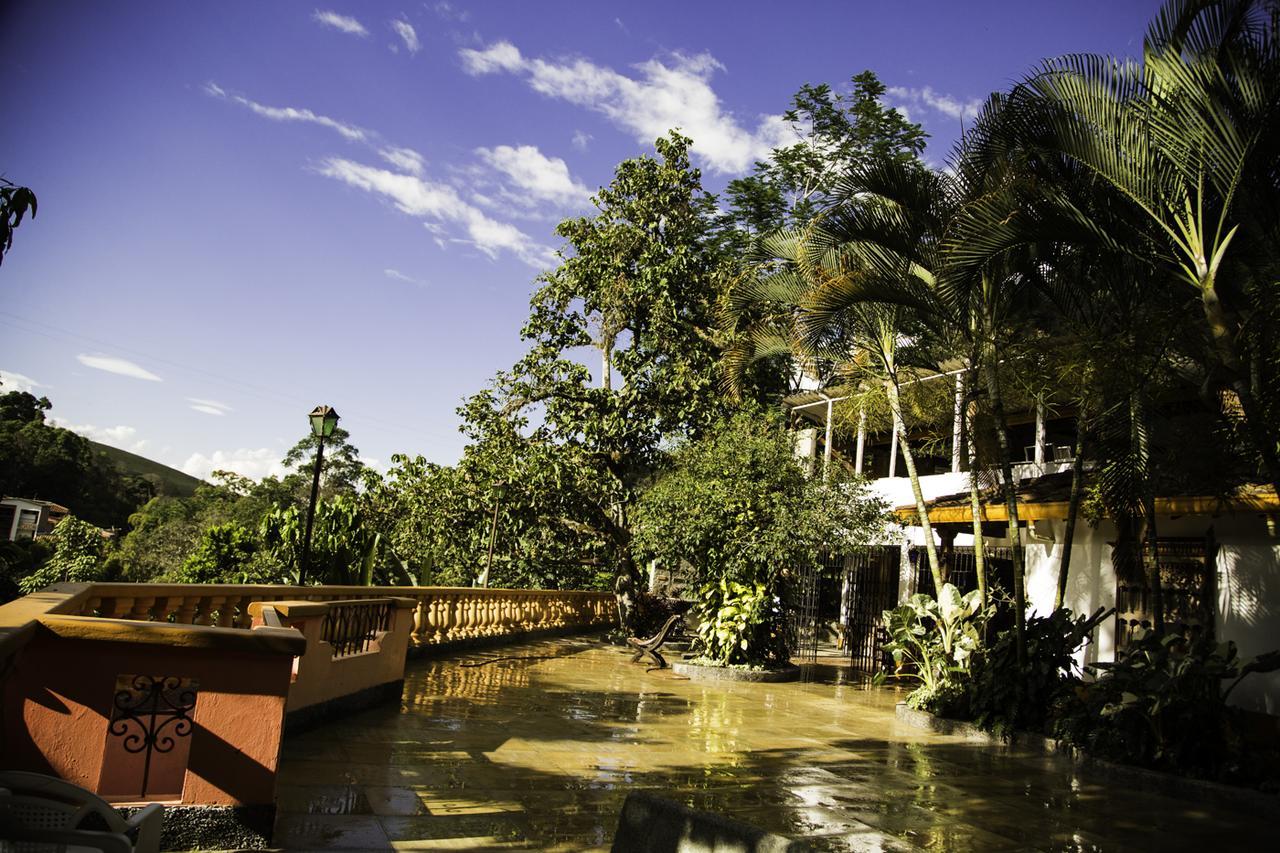Ecohotel Otrolado Lodge Los Andes  Bagian luar foto